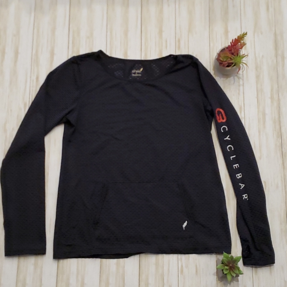 CycleBar Black Long Sleeve Top w/ thumb holes - LG